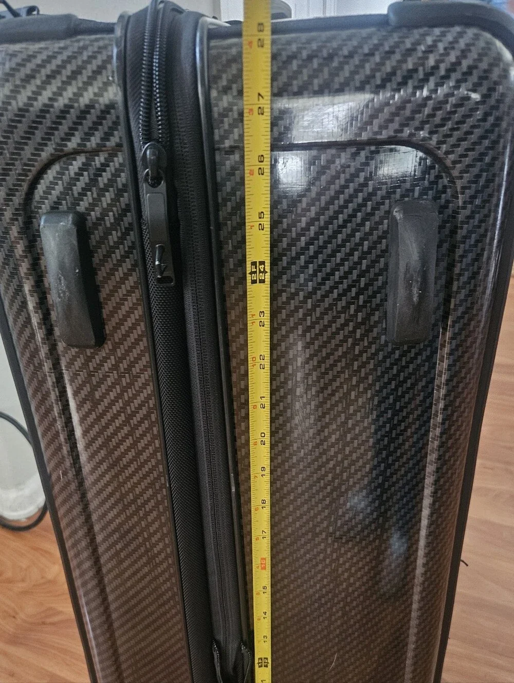 Tumi Hard-Shell  Spinner Suitcase - Men Bags